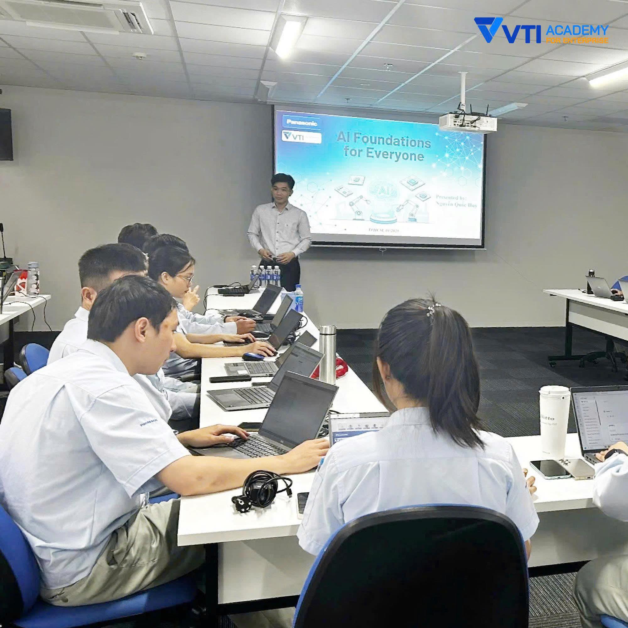 Khóa đào tạo AI Foundations for Everyone