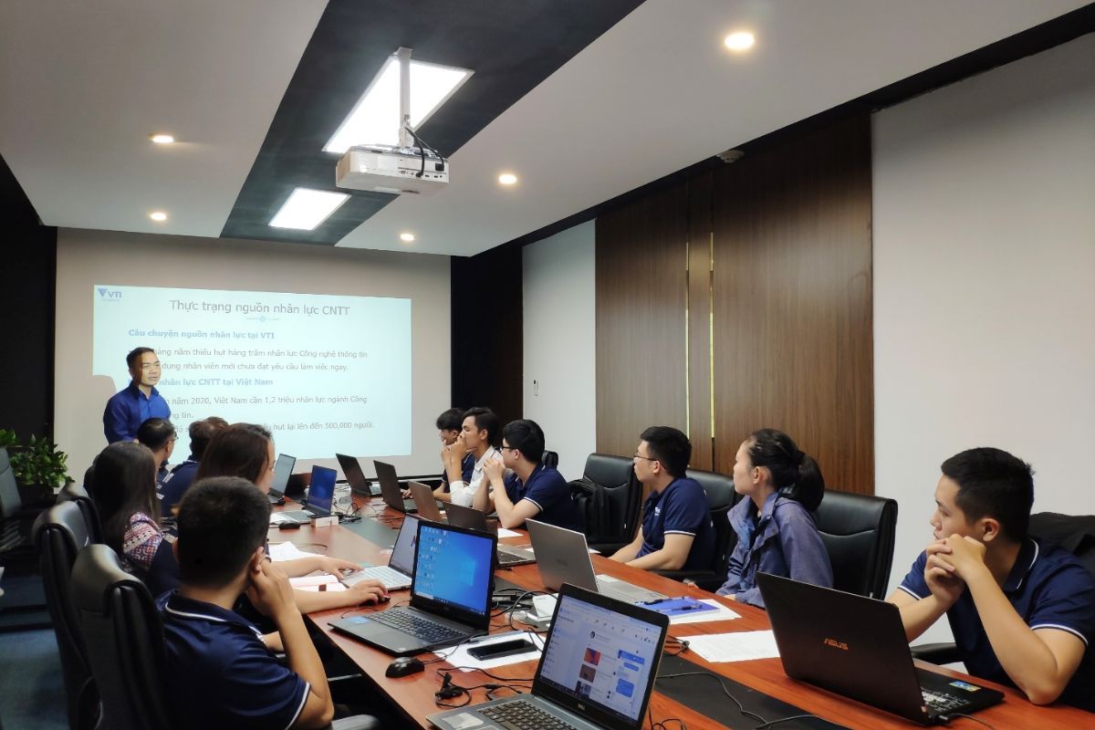 VTI Academy for Enterprise song hành cùng các đơn vị trên hành trình chuyển đổi số trong giáo dục