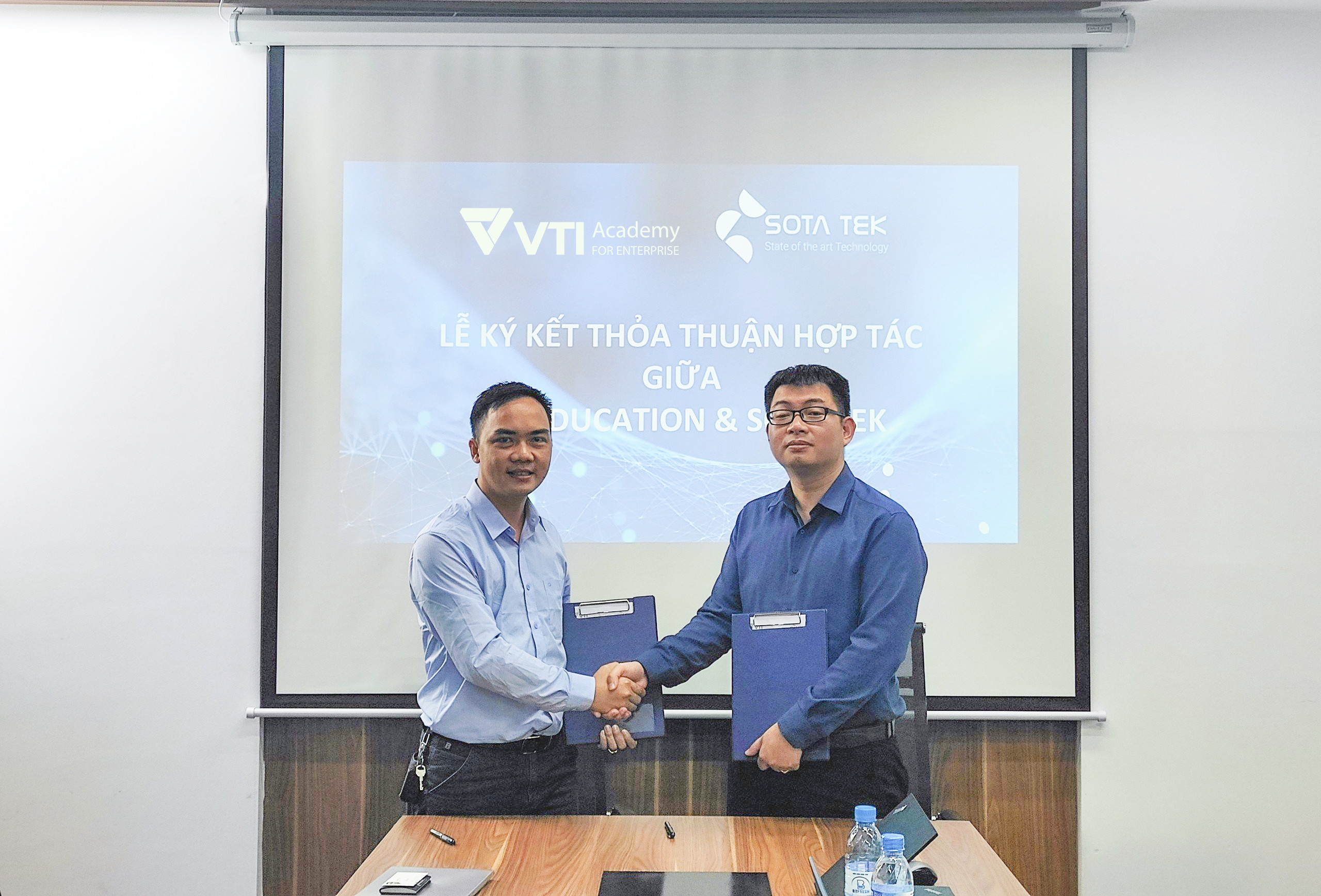 VTI Academy For Enterprise ký thỏa thuận hợp tác với Sota Tek